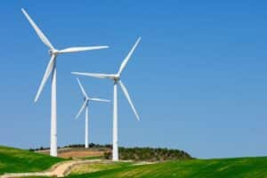 Estudo alerta que Europa investe pouco em energia eólica e renovação de edifícios
