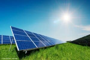 Fricção Científica Em 2030, a IA deverá consumir 3% da eletricidade mundial e mais água do que aquela bebida pelo mundo inteiro